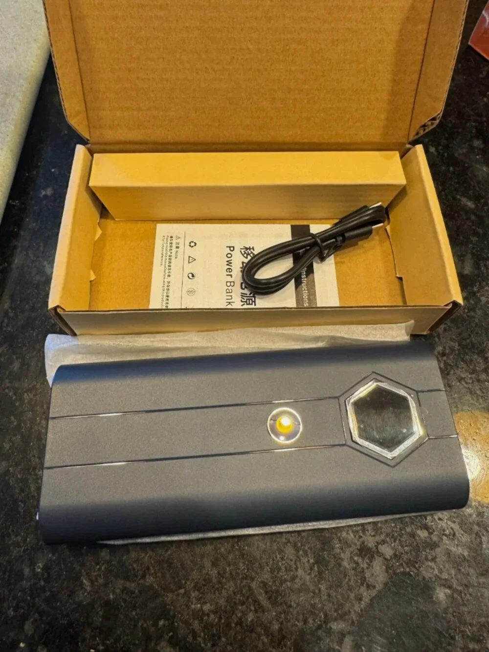 GeekTown 20000mah power bank Model #HYD055 3.7 V - Brand New in Box
